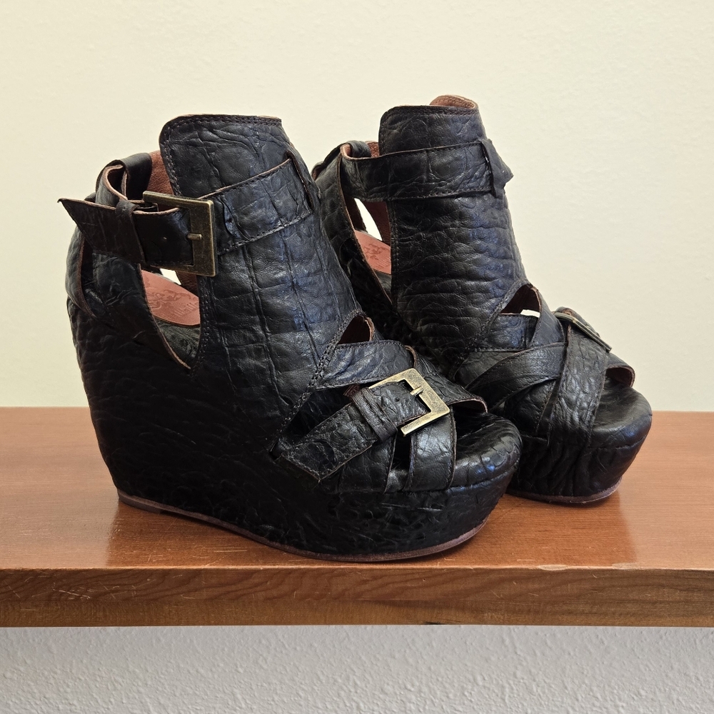 Brown Alligator Wedges